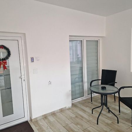 Zed Apartmani Leskovac Лесковац Экстерьер фото