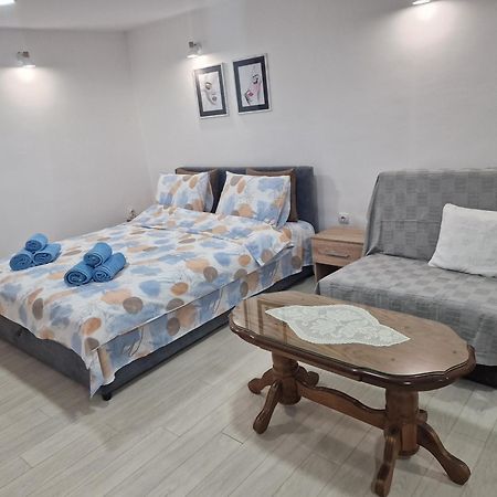 Zed Apartmani Leskovac Лесковац Экстерьер фото