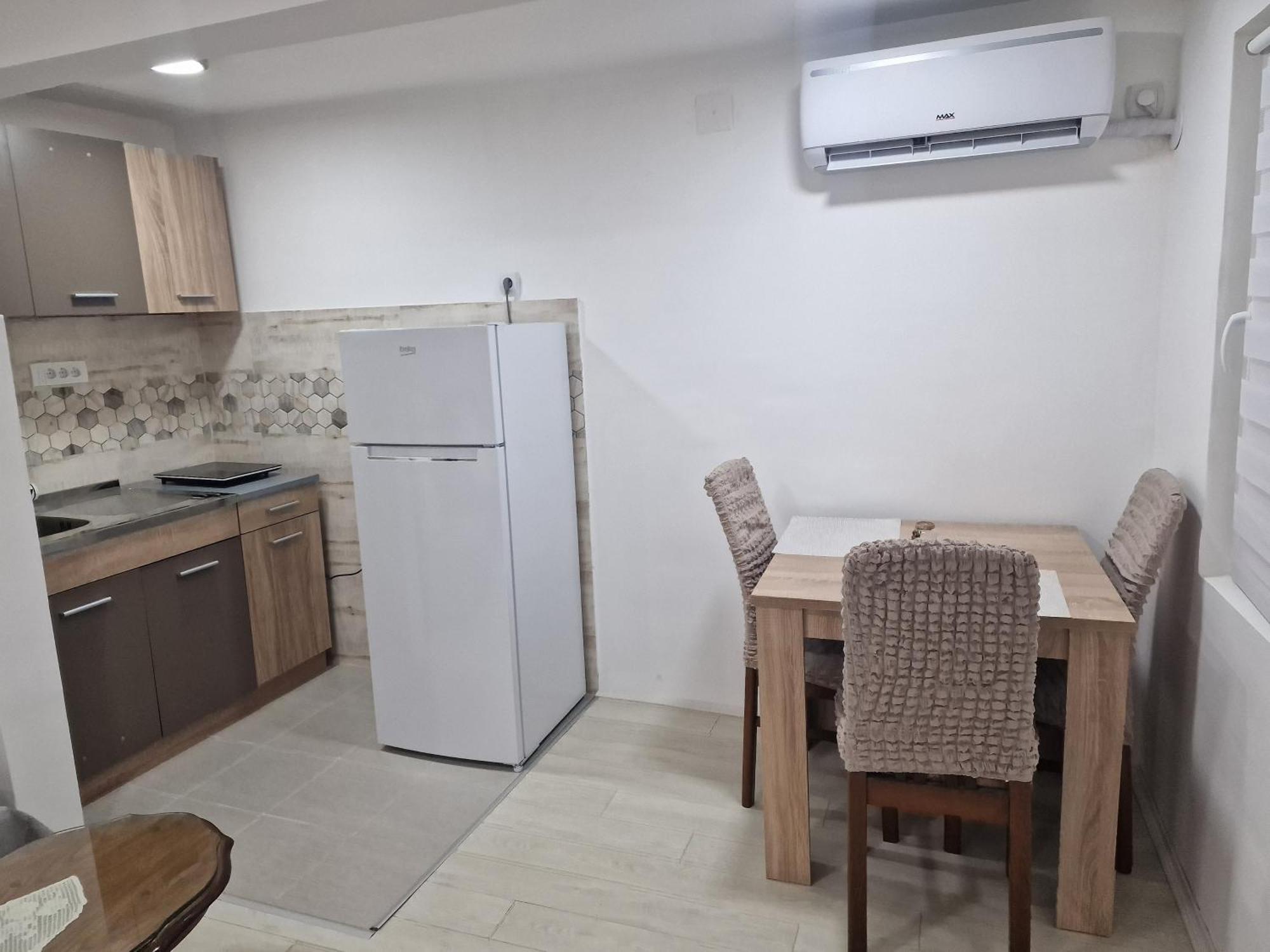 Zed Apartmani Leskovac Лесковац Экстерьер фото