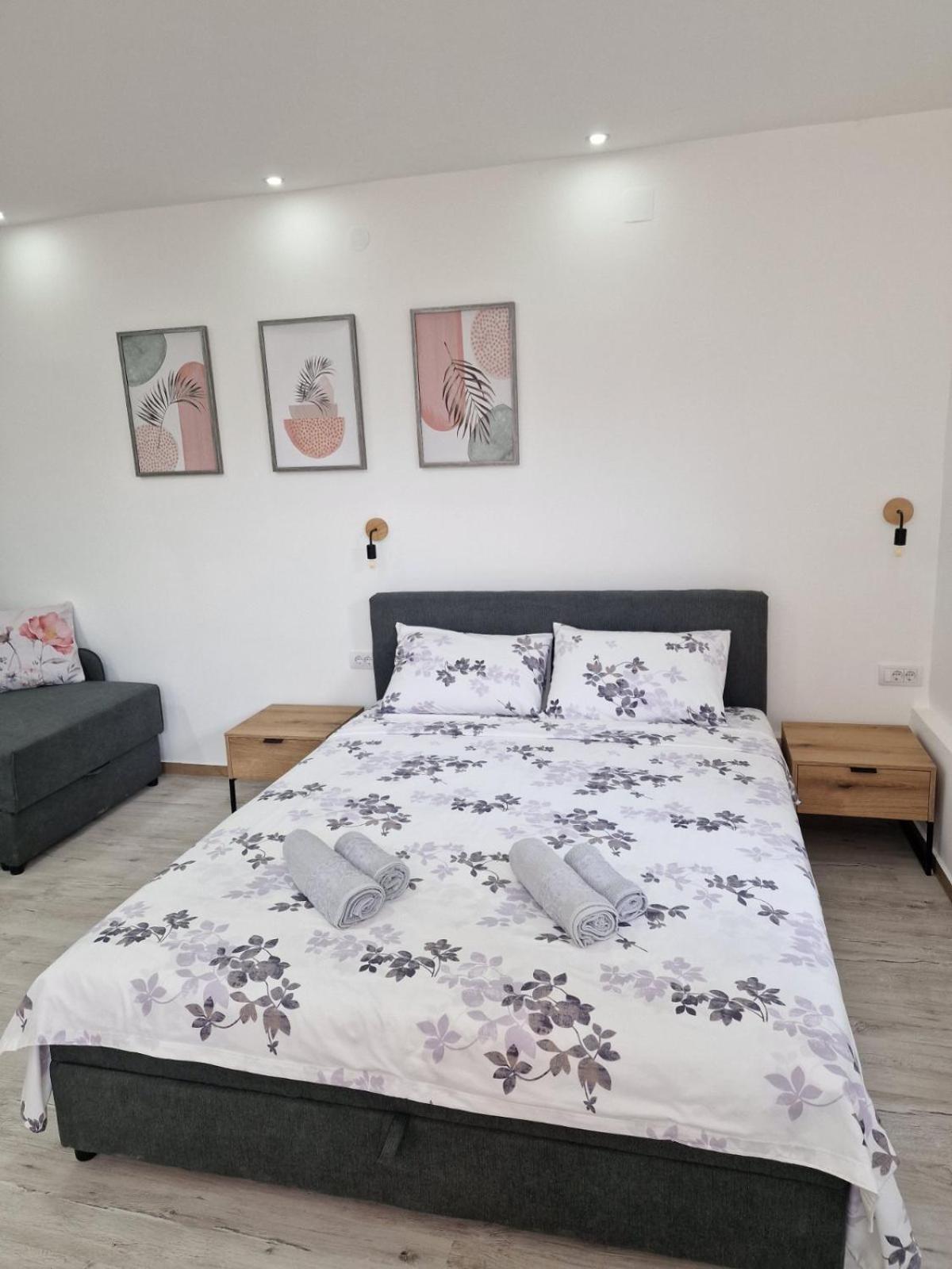Zed Apartmani Leskovac Лесковац Экстерьер фото