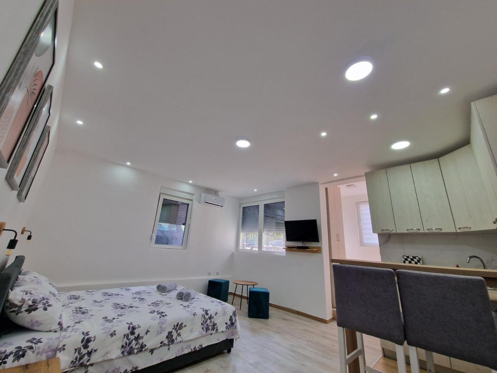 Zed Apartmani Leskovac Лесковац Экстерьер фото