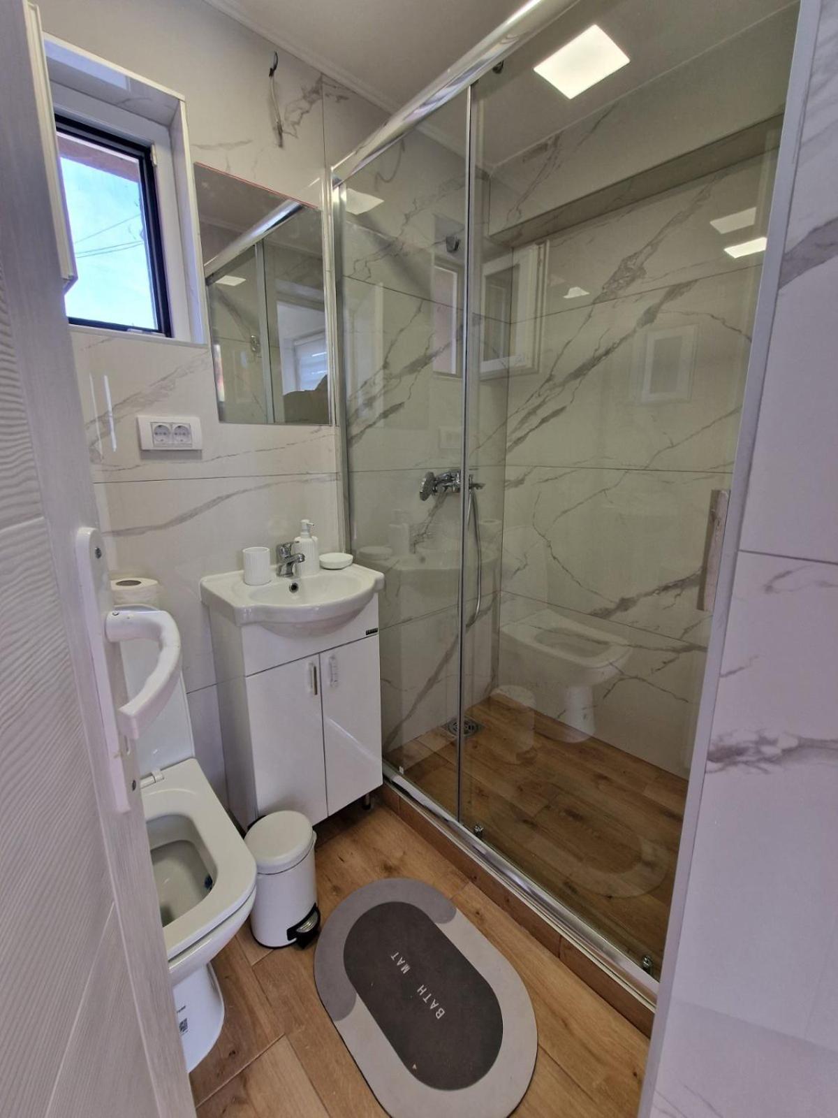 Zed Apartmani Leskovac Лесковац Экстерьер фото